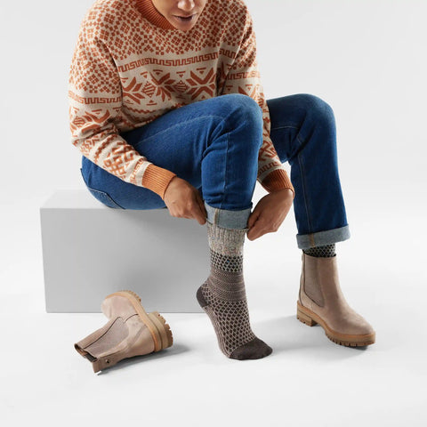 Women's Everyday Cozy Popcorn Cable Crew Socks